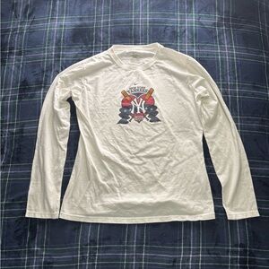 Vintage Women’s New York Yankees baseball White Long-Sleeve Graphic Tee Size XL